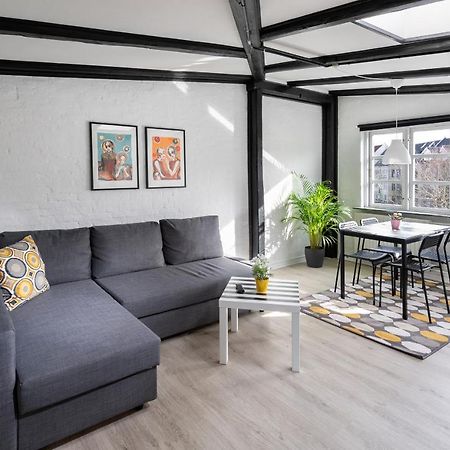 Aday - Apartment Suite 4 Aalborg Center Экстерьер фото